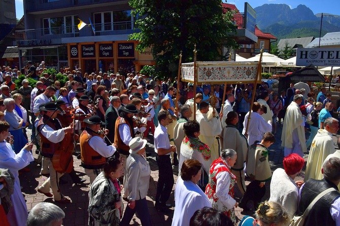 Najświętszy sakrament na Krupówkach