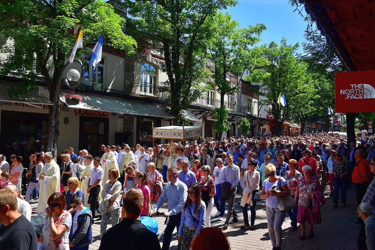 Najświętszy sakrament na Krupówkach