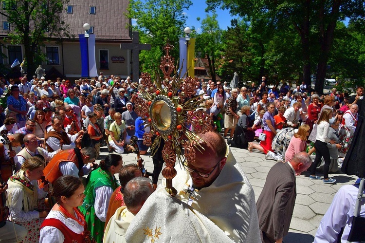 Najświętszy sakrament na Krupówkach