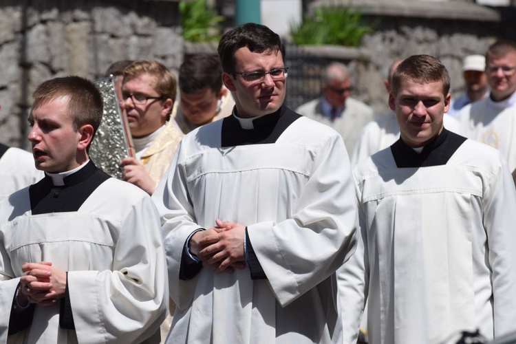 Ulicami Świdnicy z Najświętszym Sakramentem