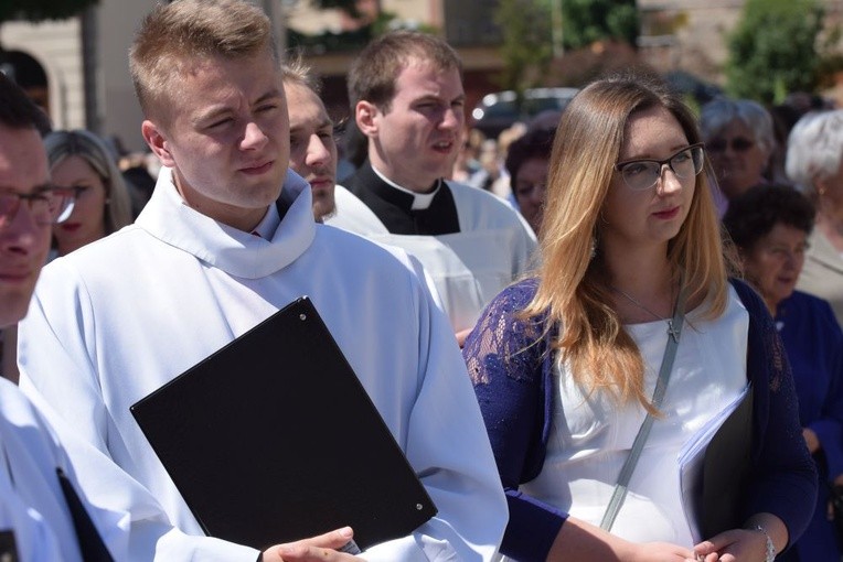 Ulicami Świdnicy z Najświętszym Sakramentem