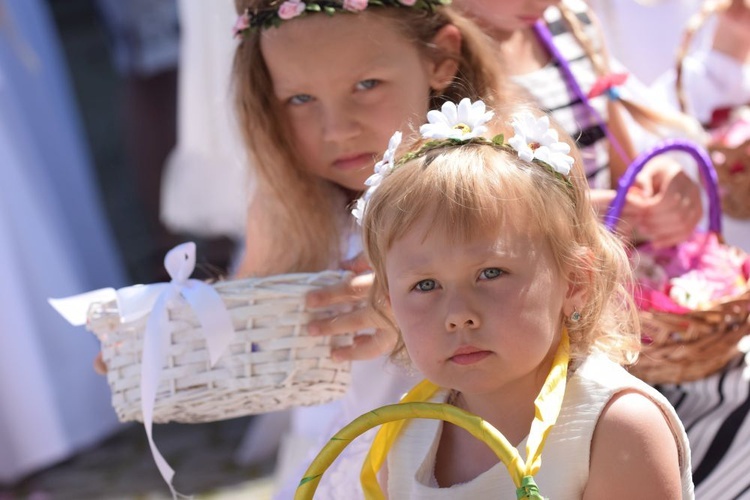 Ulicami Świdnicy z Najświętszym Sakramentem