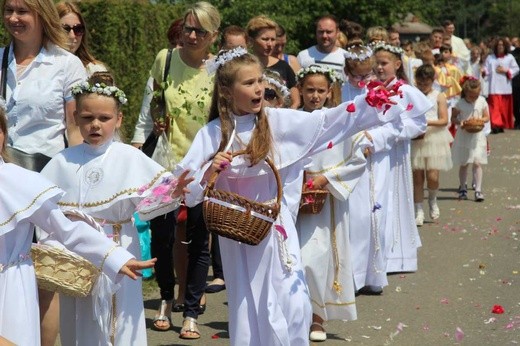 Procesja Bożego Ciała w Bielanach - 2017