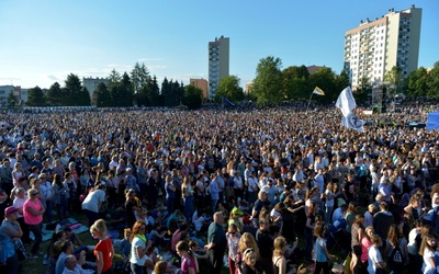 40 tys. osób na koncercie "Jednego Serca Jednego Ducha"