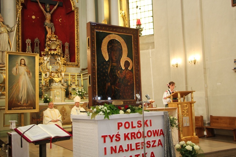 Powitanie MB Częstochowskiej w kościele rektorskim oo. pijarów w Łowiczu