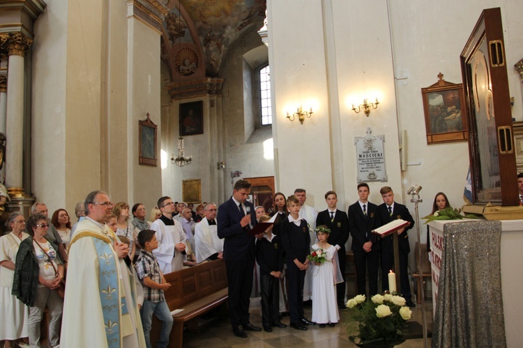 Powitanie MB Częstochowskiej w kościele rektorskim oo. pijarów w Łowiczu