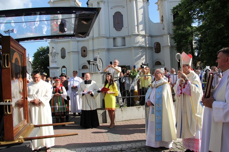 Powitanie MB Częstochowskiej w kościele rektorskim oo. pijarów w Łowiczu