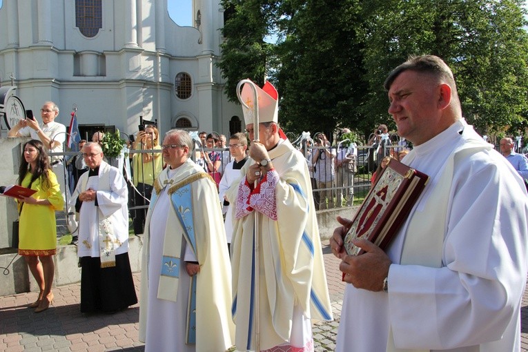 Powitanie MB Częstochowskiej w kościele rektorskim oo. pijarów w Łowiczu