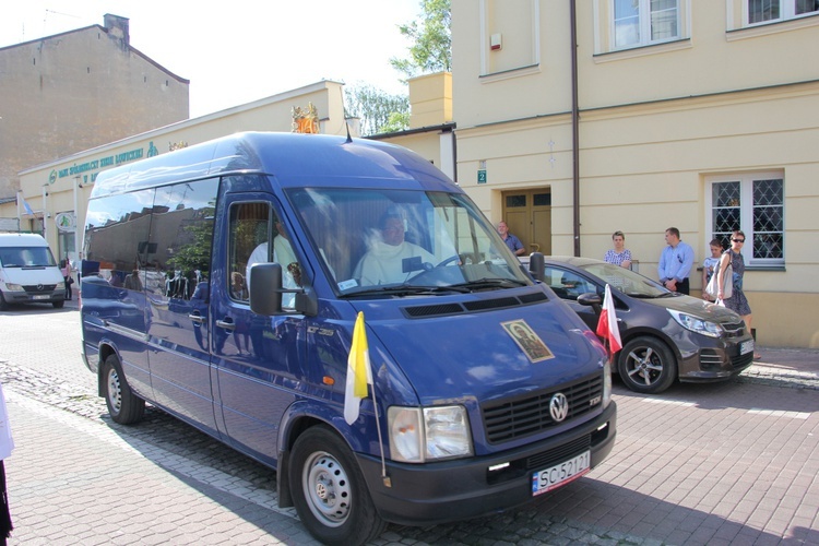 Powitanie MB Częstochowskiej w kościele rektorskim oo. pijarów w Łowiczu