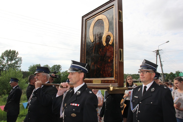 Powitanie ikony MB Częstochowskiej w Bełchowie