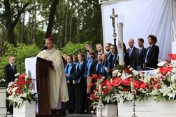 Cztery wieki Pustelni Złotego Lasu