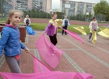 Warsztaty uwielbienia flagami
