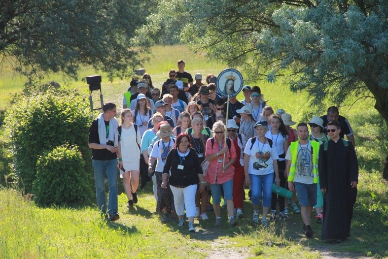 Piesza Pielgrzymka Powołaniowa do Rokitna