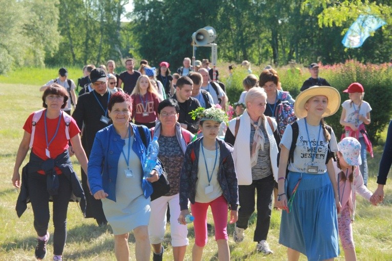 Piesza Pielgrzymka Powołaniowa do Rokitna