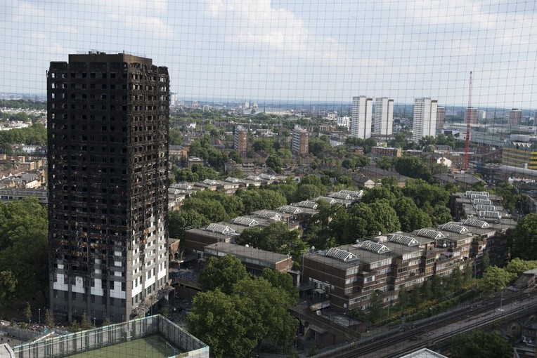 Po pożarze w Londynie: Odnalazło się pięć osób