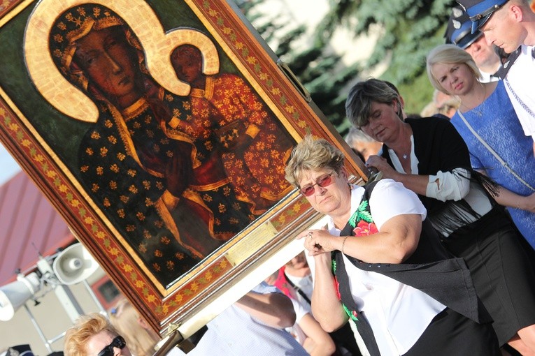Powitanie ikony MB Częstochowskiej w Bednarach