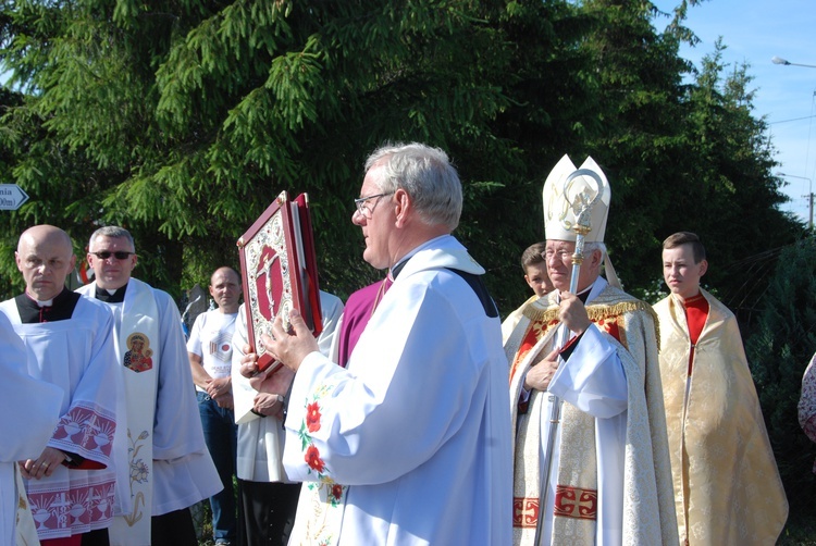 Powitanie ikony MB Częstochowskiej w Bednarach