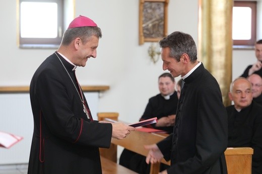 Proboszczowie i wikariusze odebrali nowe dekrety - 2017