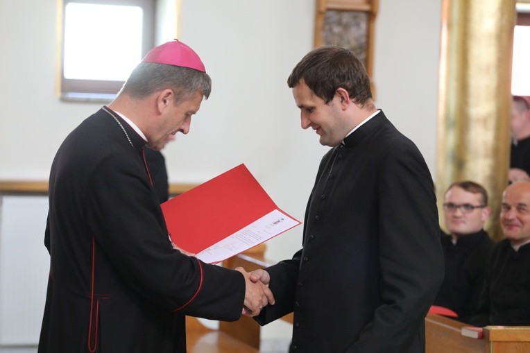 Proboszczowie i wikariusze odebrali nowe dekrety - 2017