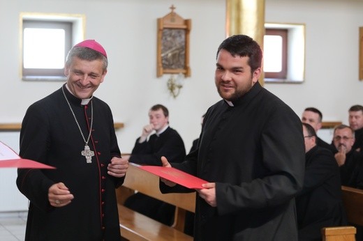 Proboszczowie i wikariusze odebrali nowe dekrety - 2017