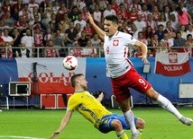 Gol pod koniec meczu uratował Polskę przed odpadnięciem z turnieju