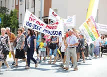 Na trasie manifestacji poparcia dla rodziny.