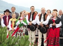 ▲	Medal otrzymała m.in. rodzina Zofii i Aleksandra Grelów z Łącka. 