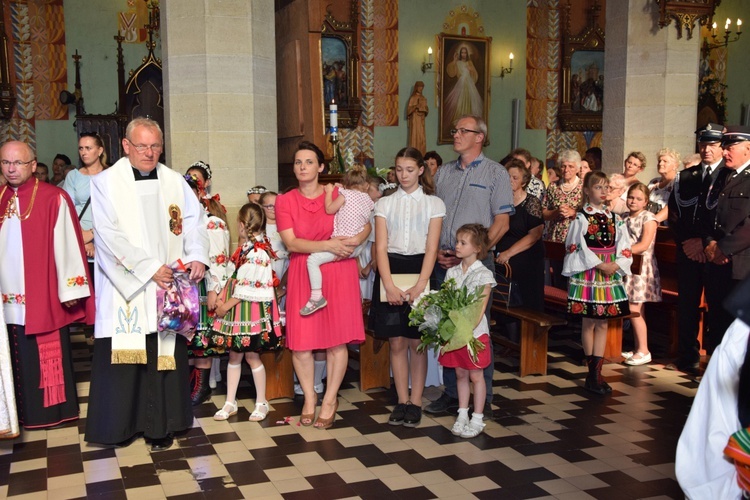 Powitanie ikony MB Częstochowskiej w Kompinie