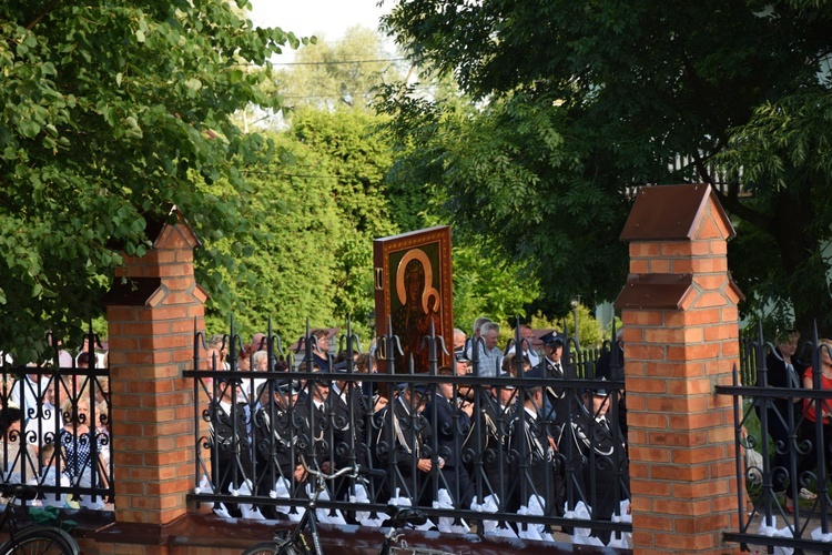 Powitanie ikony MB Częstochowskiej w Kompinie