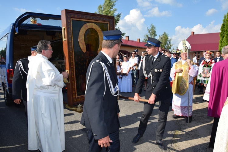 Powitanie ikony MB Częstochowskiej w Kompinie