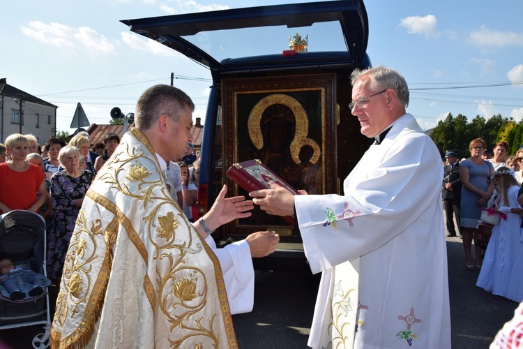 Powitanie ikony MB Częstochowskiej w Kompinie