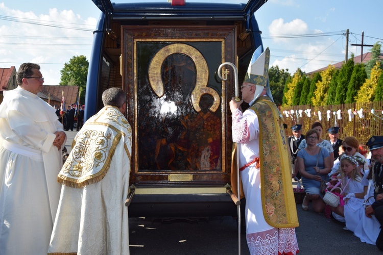 Powitanie ikony MB Częstochowskiej w Kompinie