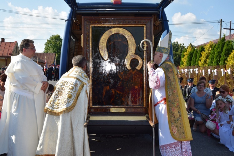 Powitanie ikony MB Częstochowskiej w Kompinie