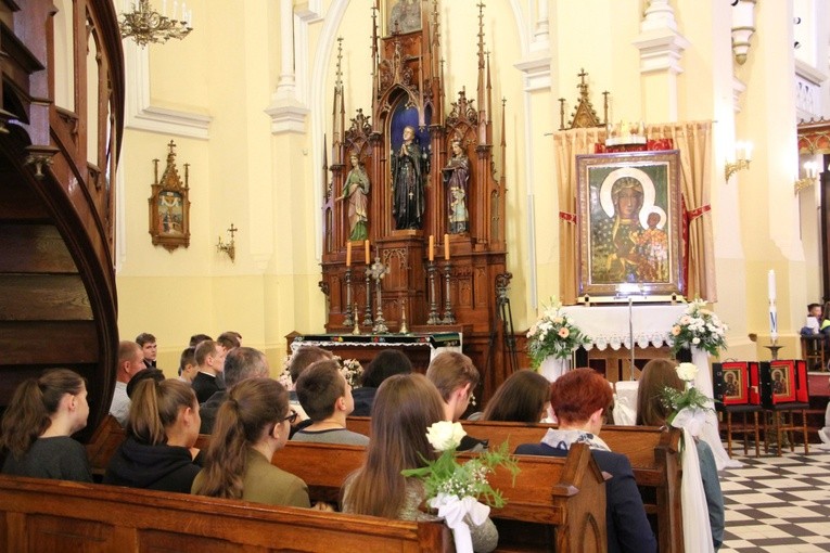 Czuwanie przed ikoną MB Częstochowskiej w Zdunach