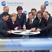 Liderzy UE i premier Rosji już 6 lat temu symbolicznie odkręcili kurek Nord Stream. Teraz przyszedł czas na drugą nitkę gazociągu.