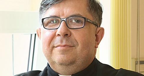 Ks. Janusz Czenczek jest penitencjarzem katedralnym i egzorcystą diecezji gliwickiej.