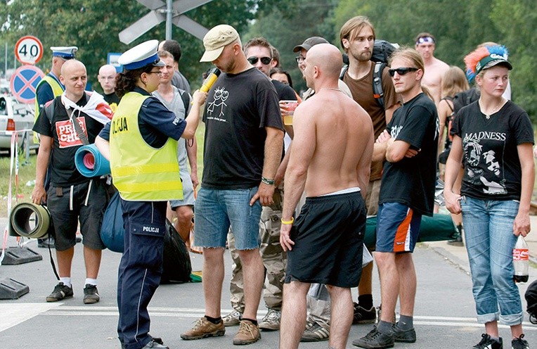 Policja kontroluje trzeźwość uczestników Przystanku. Podczas imprezy ma pełne ręce roboty.