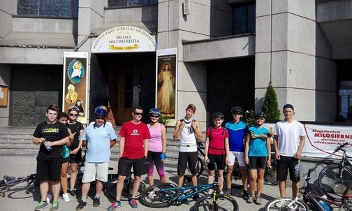 Bramy Miłosierdzia na rowerowym szlaku AD 2016