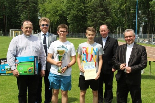 Lekkoatletyczna Spartakiada Służby Liturgicznej w Zabrzegu - 2017