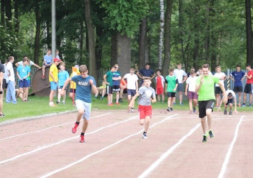 Lekkoatletyczna Spartakiada Służby Liturgicznej w Zabrzegu - 2017