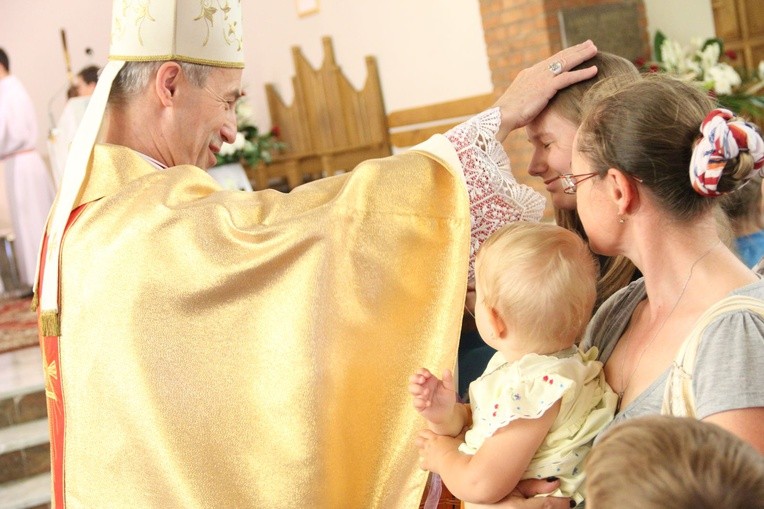 Błogosławieństwo dzieci i wianków oraz poświęcenie tablic w Rzuchowej