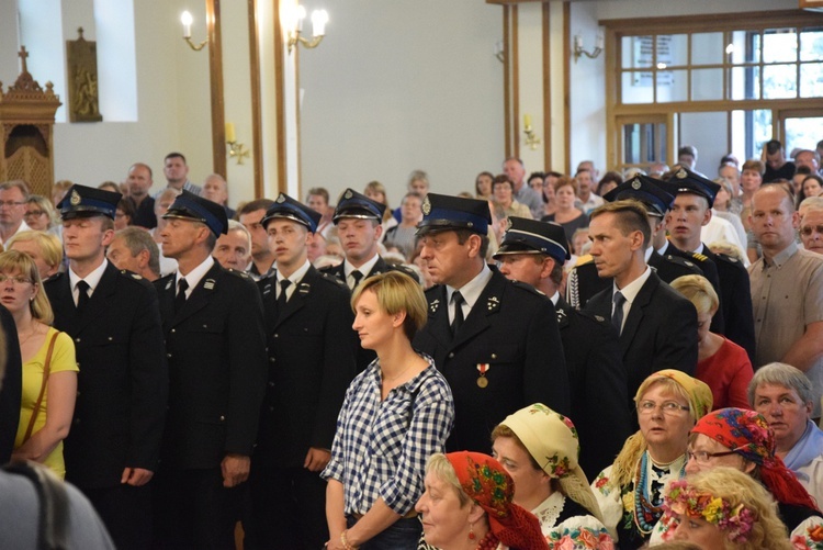 Powitanie ikony MB Częstochowskiej w parafii MB Nieustającej Pomocy w Łowiczu