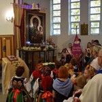 Powitanie ikony MB Częstochowskiej w parafii MB Nieustającej Pomocy w Łowiczu