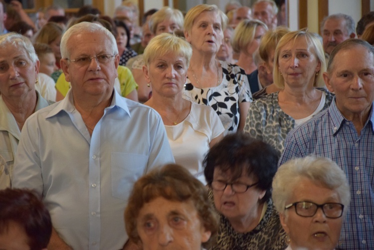 Powitanie ikony MB Częstochowskiej w parafii MB Nieustającej Pomocy w Łowiczu