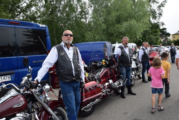 Powitanie ikony MB Częstochowskiej w parafii MB Nieustającej Pomocy w Łowiczu