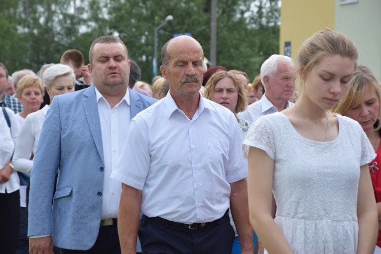 Powitanie ikony MB Częstochowskiej w parafii MB Nieustającej Pomocy w Łowiczu