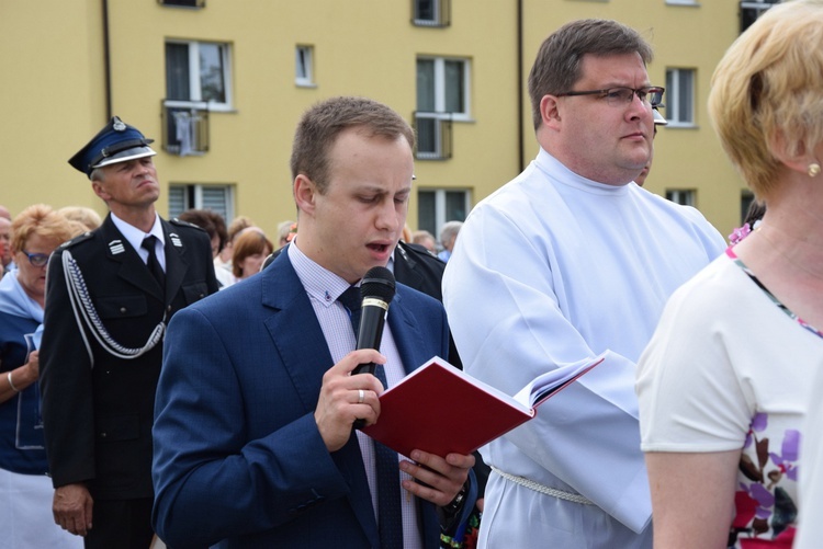 Powitanie ikony MB Częstochowskiej w parafii MB Nieustającej Pomocy w Łowiczu