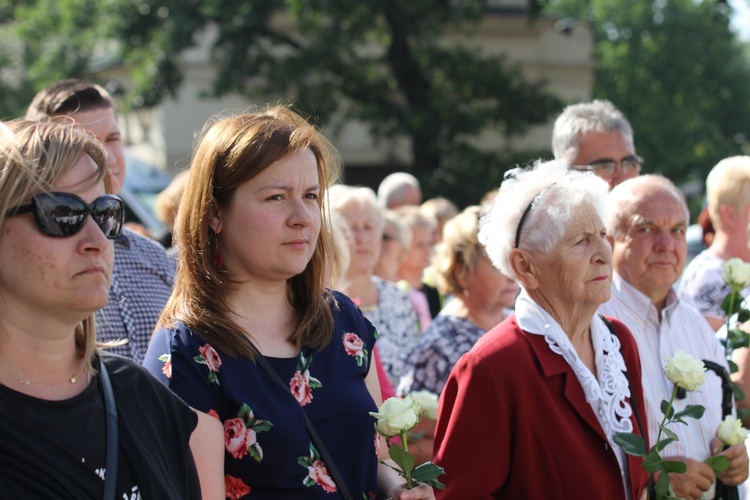 Powitanie ikony MB Częstochowskiej w katedrze łowickiej