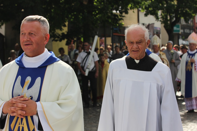 Powitanie ikony MB Częstochowskiej w katedrze łowickiej