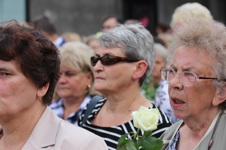 Powitanie ikony MB Częstochowskiej w katedrze łowickiej